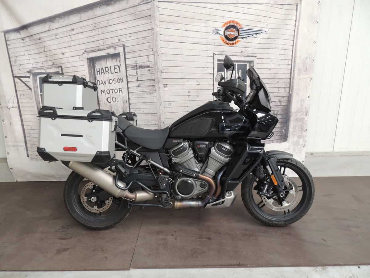 1. Hochwertige Harley-Davidson Touring-Motorrad mit Top-Ausstattung.
