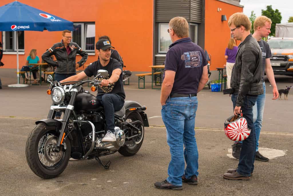 Harley-Davidson Motorrad, junge Leute, Promotion, Anlass, Harley-Davidson in Aktion.